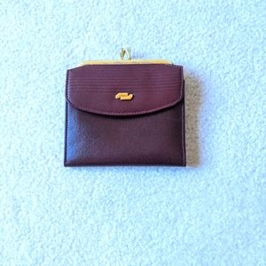 Buxton vintage brown top grain leather wallet